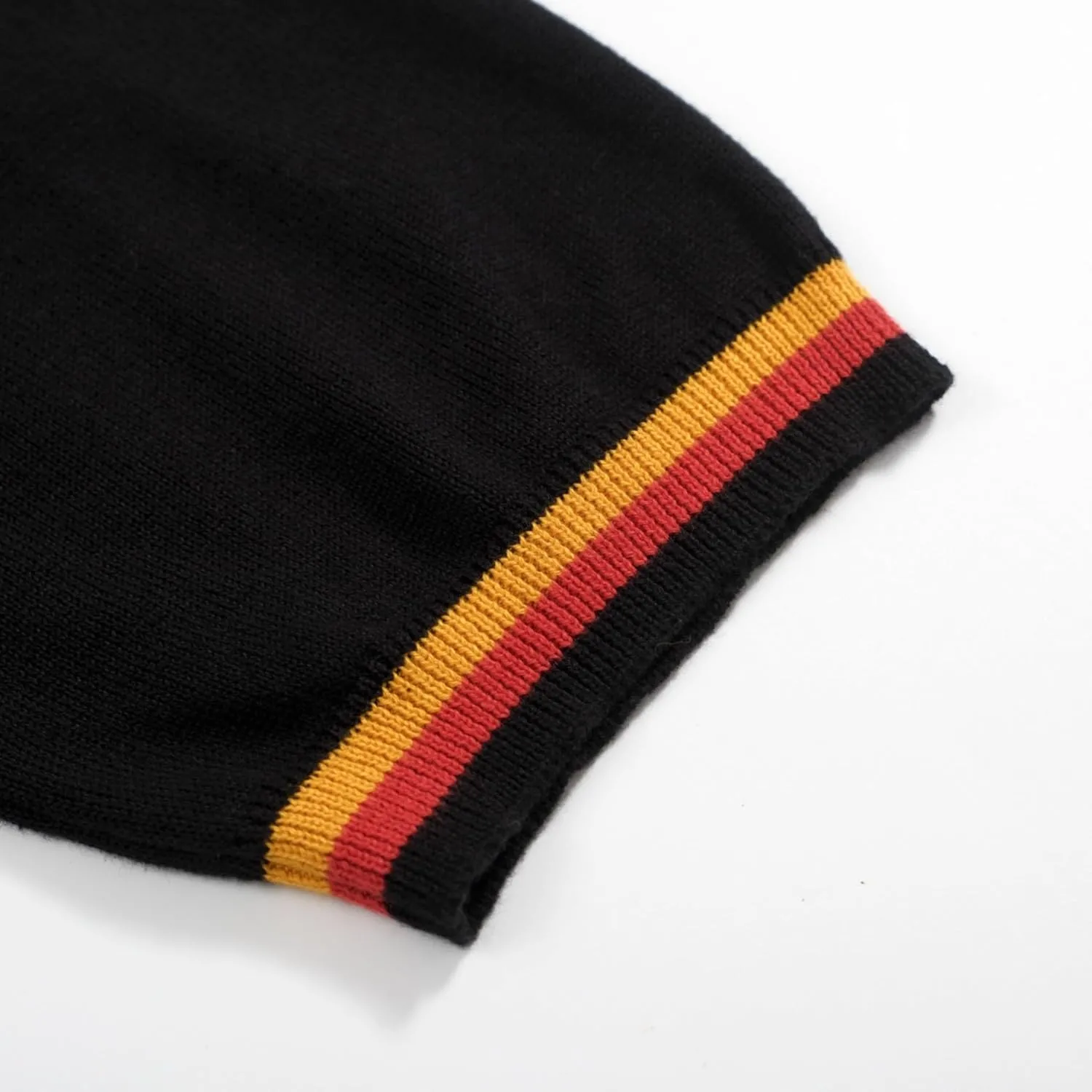 Customized Logo Solid Pattern Knitted Polo