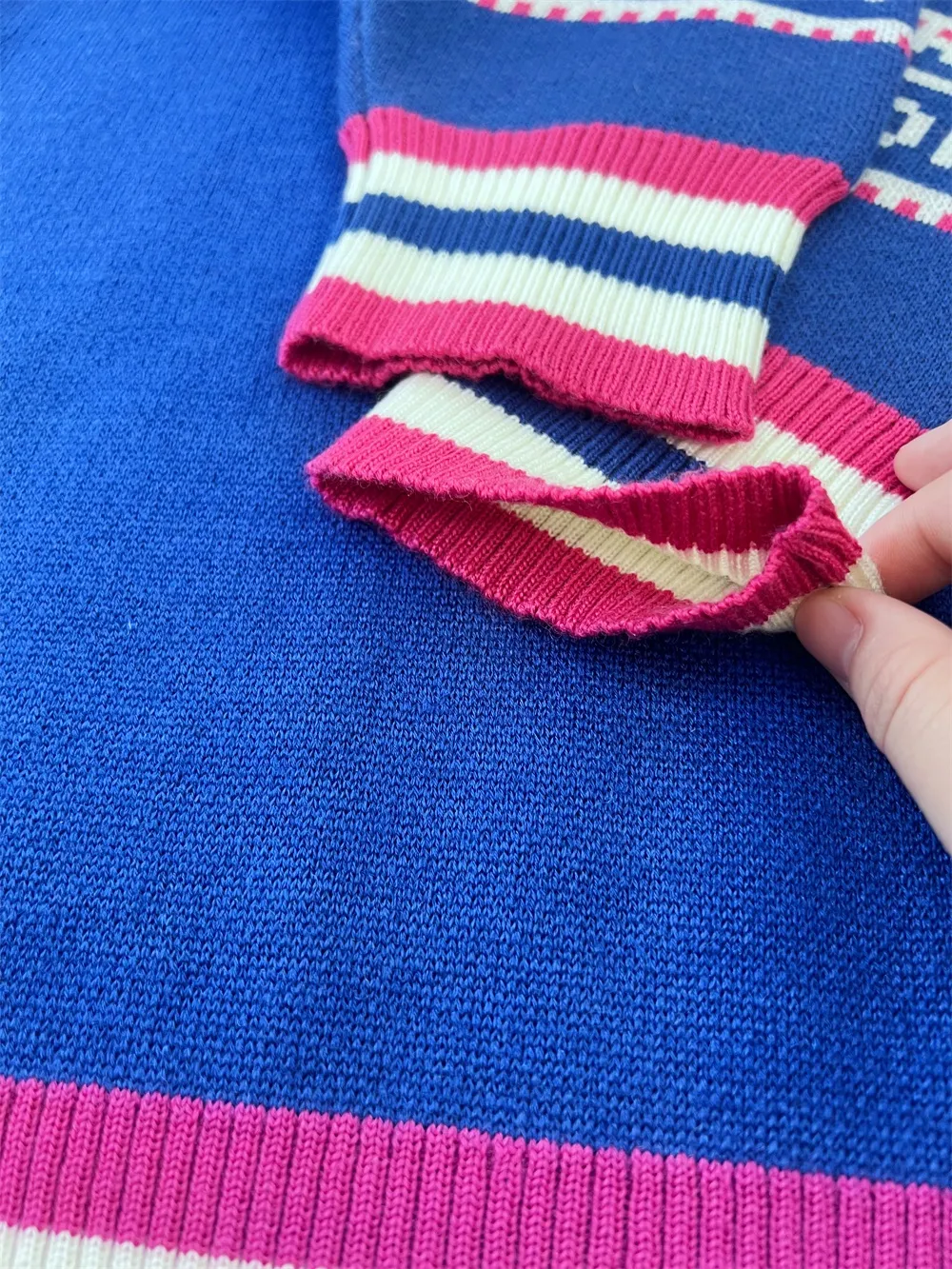 Custom Jacquard letter pattern sweater for women Christmas Jumper