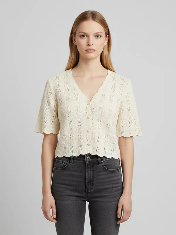 Women's Custom Hollow-Out Knitted Cardigan: Scalloped Edge, V-Neck, Pearl Buttons for Tailored Chic
