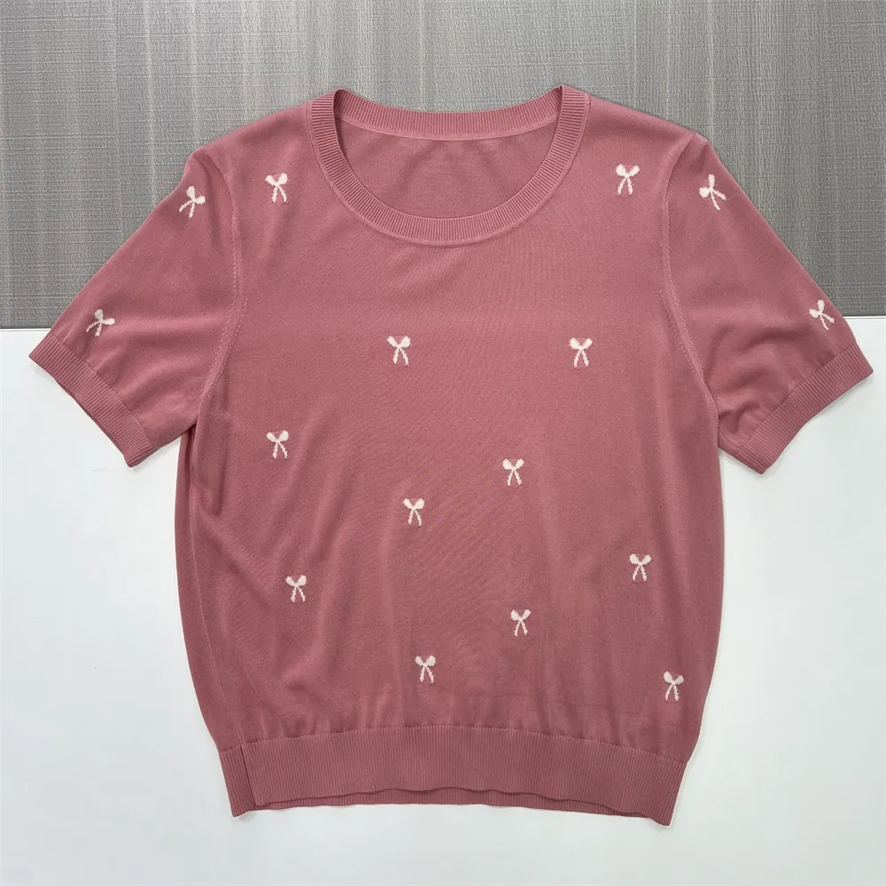 Customizable Bow Embroidered Knit T-Shirt: Crew Neck, Short Sleeve, Romantic Design