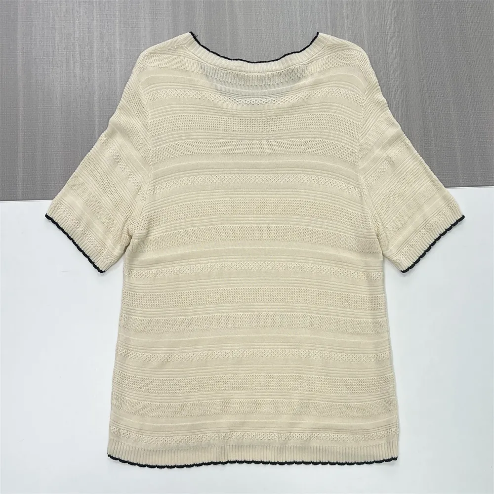 Customizable Contrast Trim Textured Knit T-Shirt: Crew Neck, Short Sleeve, Tailored Design