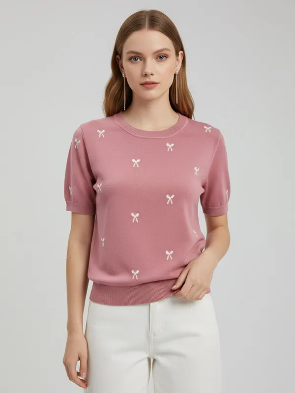 Customizable Bow Embroidered Knit T-Shirt: Crew Neck, Short Sleeve, Romantic Design