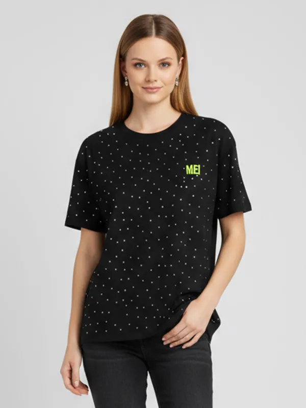 Customizable Studded Graphic Knit T-Shirt: Crew Neck, Short Sleeve, Edgy Design