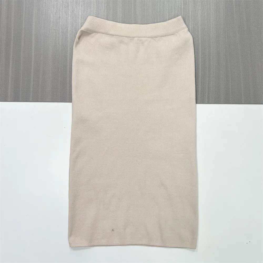 Customizable Knit Pencil Skirt: High-Waist, Midi Length, Minimalist Design