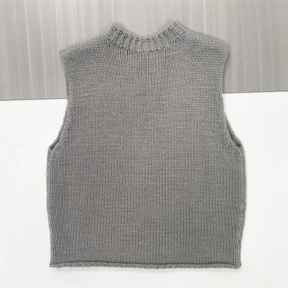 Custom 2025 Fashion Sleeveless Crew Neck Sweater Vest for Women Rib-Knit Knitted Vest