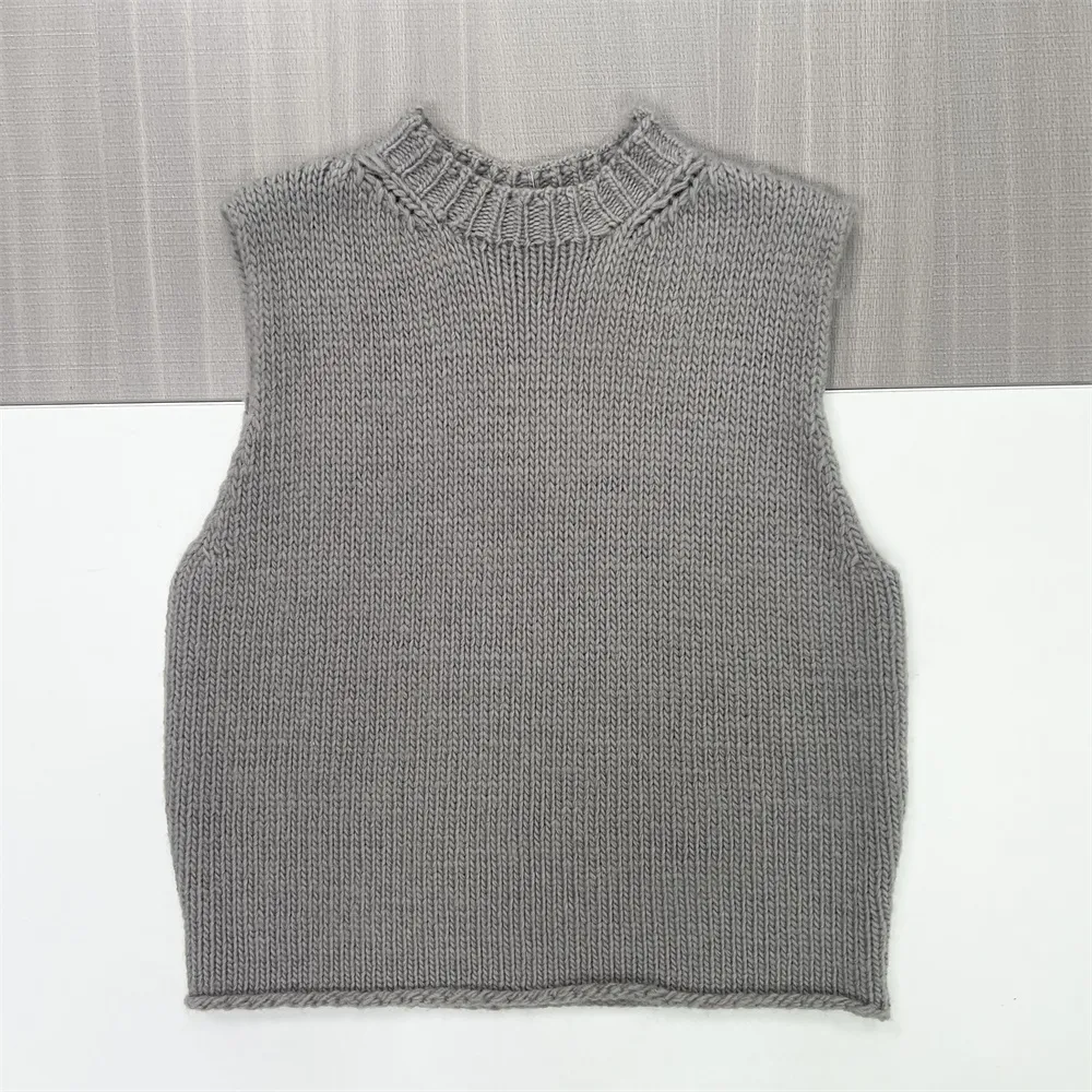 Custom 2025 Fashion Sleeveless Crew Neck Sweater Vest for Women Rib-Knit Knitted Vest