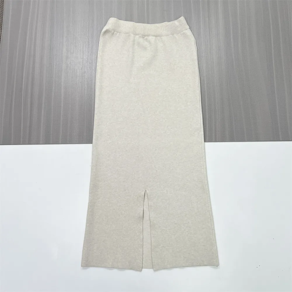 Customizable Knit Midi Skirt: High-Waist, Straight Cut, Minimalist Design