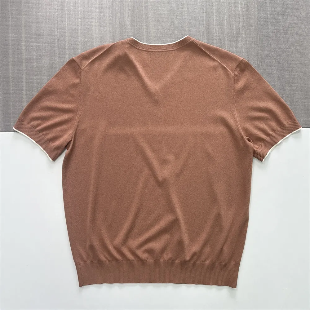 Men's Brown V-Neck Short-Sleeve Knit Top: Contrast Trim, Soft Texture, Casual Design
