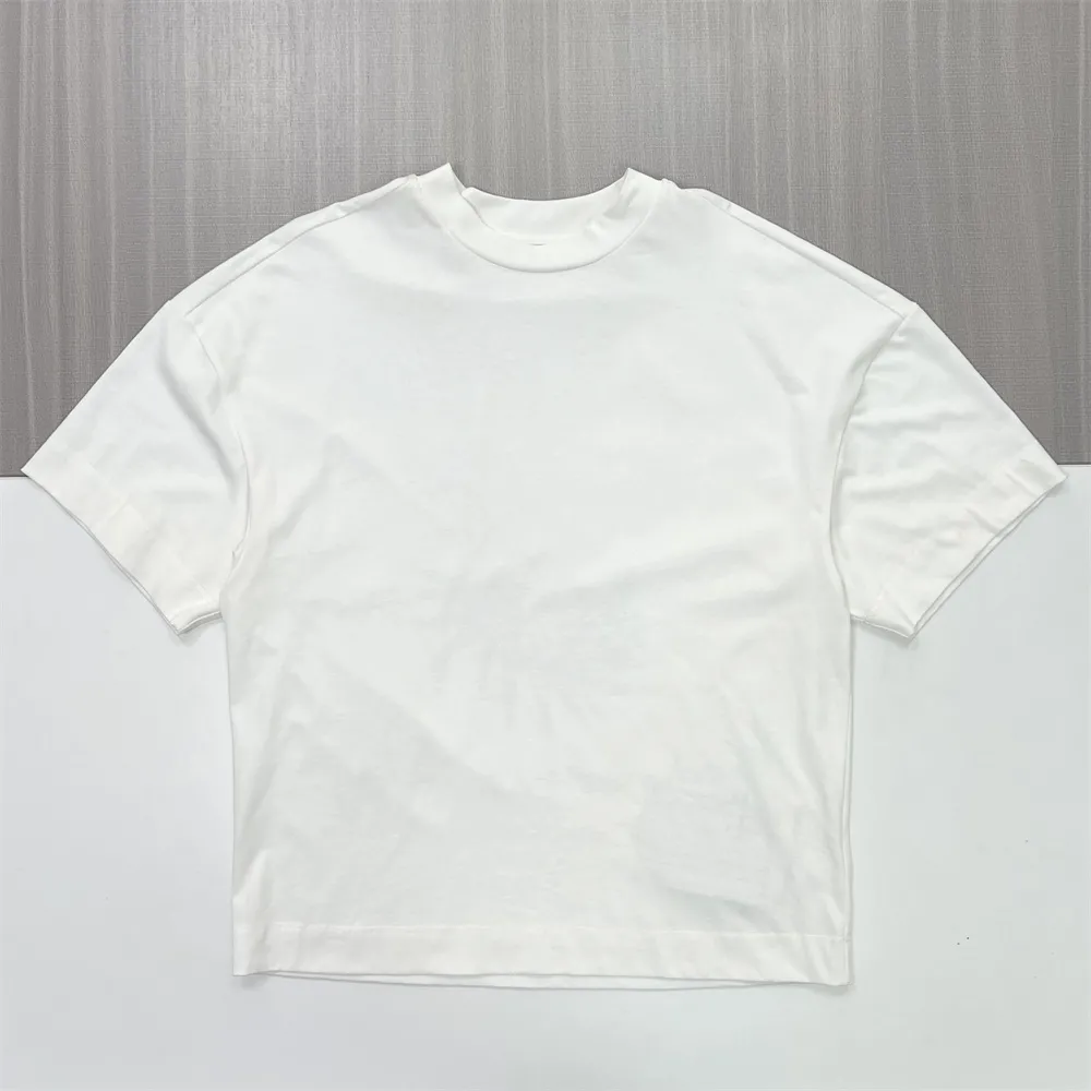 Men's White Oversized Graphic-Print T-Shirt - Custom Artwork & Relaxed Fit Design