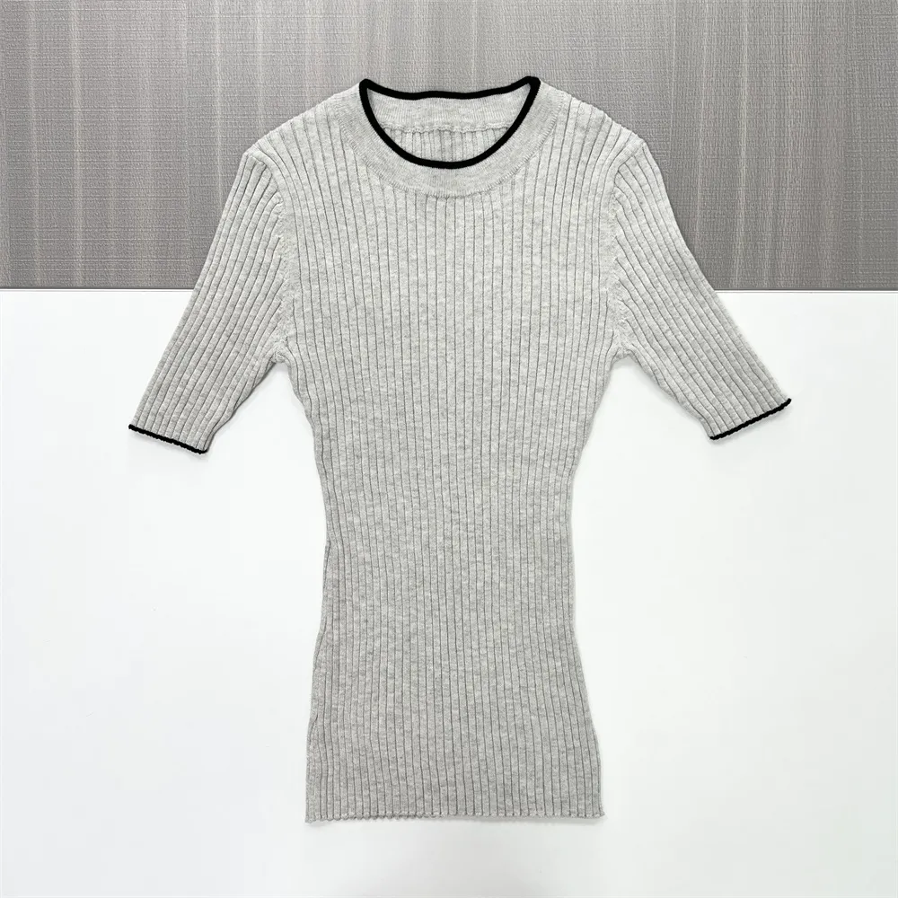 Women's Light Gray Ribbed Contrast-Trim Top & Skirt Set - Custom Modern Co-ord Design