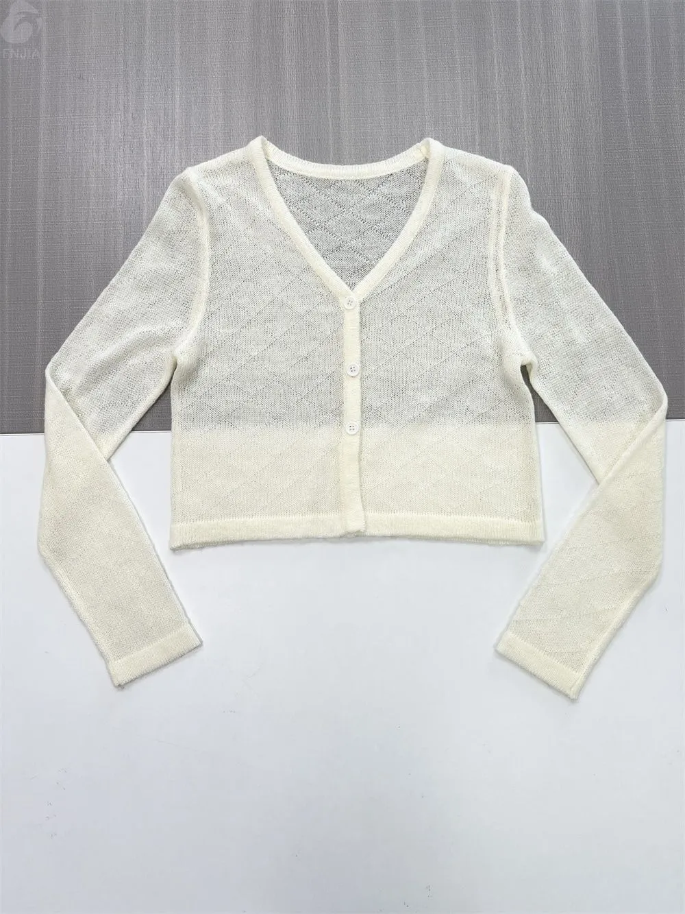 Women's Ivory Ombre Open-Knit Cropped V-Neck Cardigan