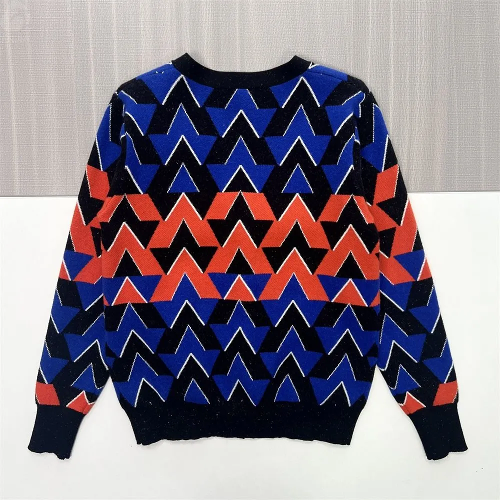 Women's Color-Block Chevron Pattern V-Neck Knit Cardigan - Custom Bold Fashion-Forward Apparel