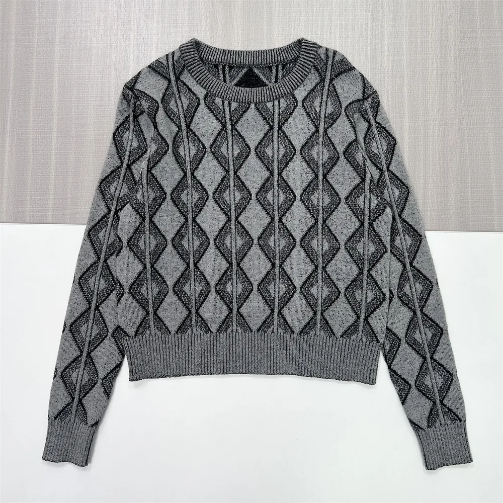 Women's Grey & Black Diamond Pattern Knit Sweater (Cropped Fit)