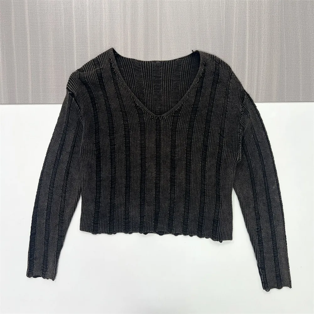 Women's Charcoal Striped Rib-Knit V-Neck Cropped Sweater