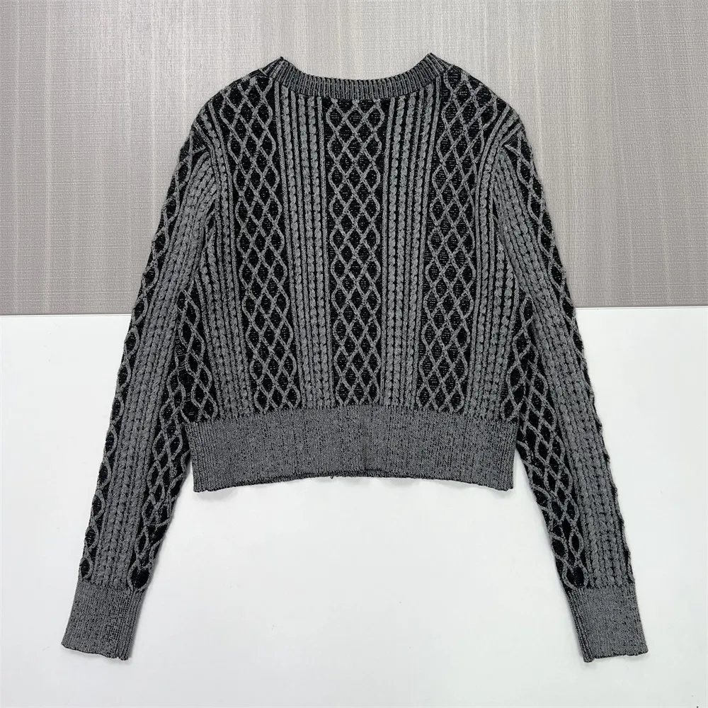 Women's Grey & Black Diamond Pattern V-Neck Cropped Knit Cardigan