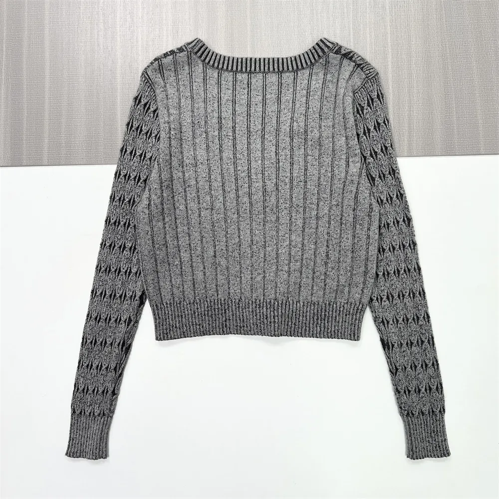 Women's Grey & Black Geometric Pattern Knit Cardigan (Cropped Fit)