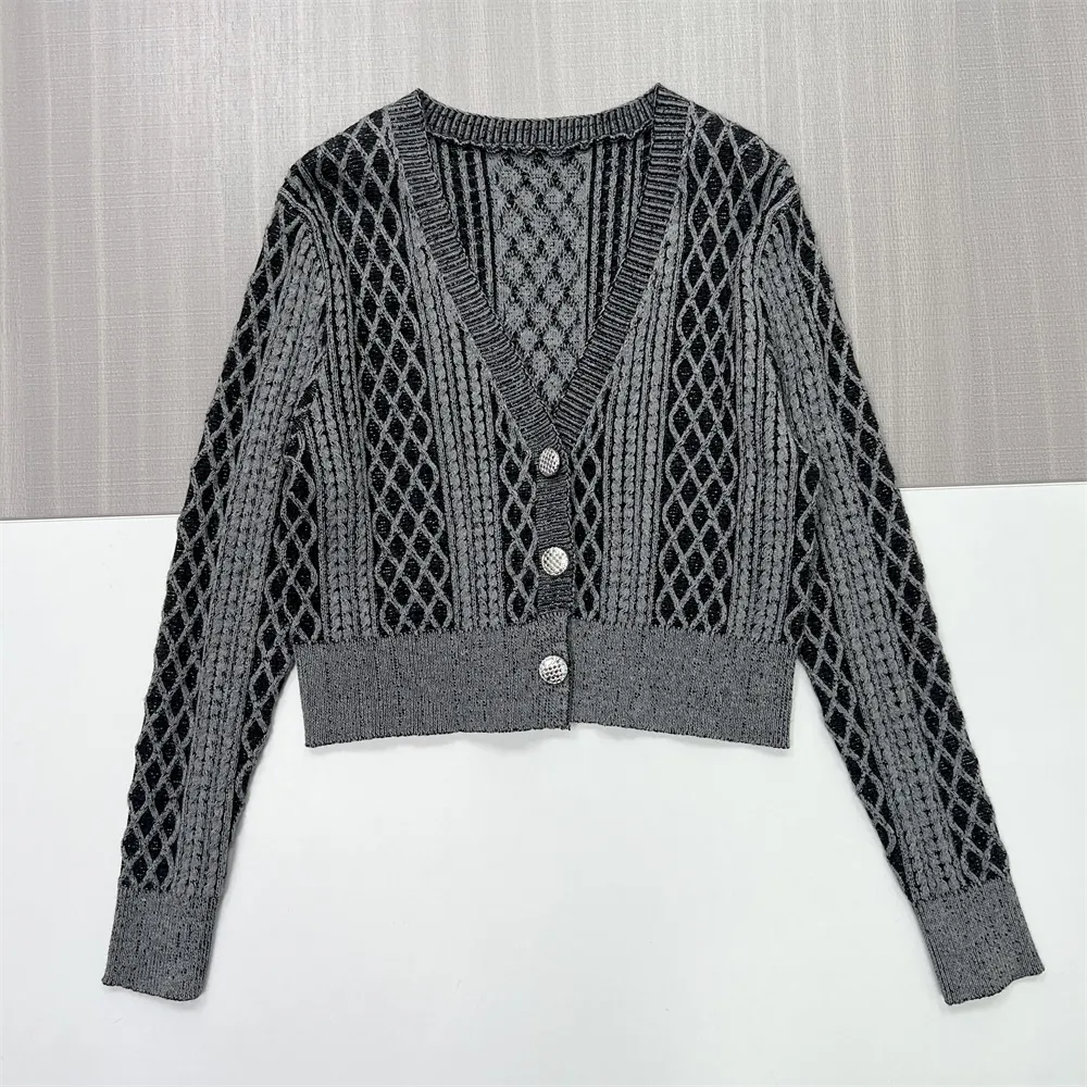 Women's Grey & Black Diamond Pattern V-Neck Cropped Knit Cardigan